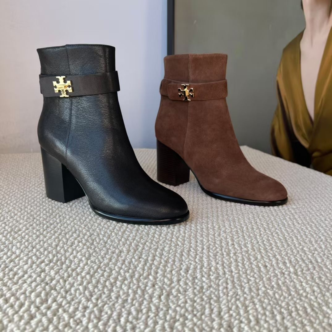 **do** รองเท้าหนังบู้ทสั้น Tory Burch T Lock High Heel Ankle Boots มี 2 สี สินค้าใหม่ ของแท้