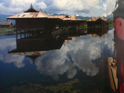 MYANMAR THE GOLDEN LAND 013514