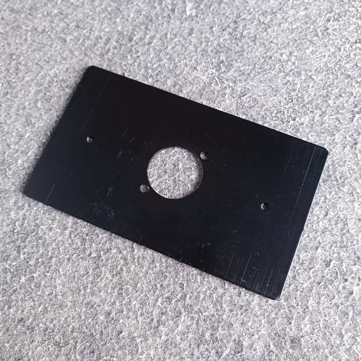 AMPHENOL XLR PANEL สีดำ1รู AMW-XLR-001PB แผ่นเพลท แผ่นสแตนเลสXLR 1รู งานติดตั้ง เครื่องเสียง ไมค์ สัญญาณ เสียง เอไอ-ไพศาล