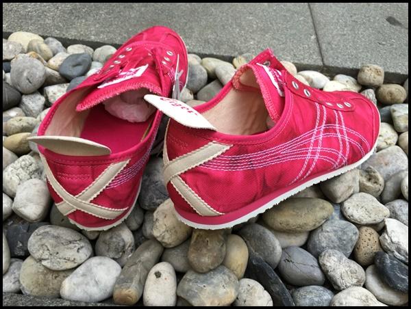 Mexico 66 Slip-on HOT-Pink / White (ชมพูสด) Show Case