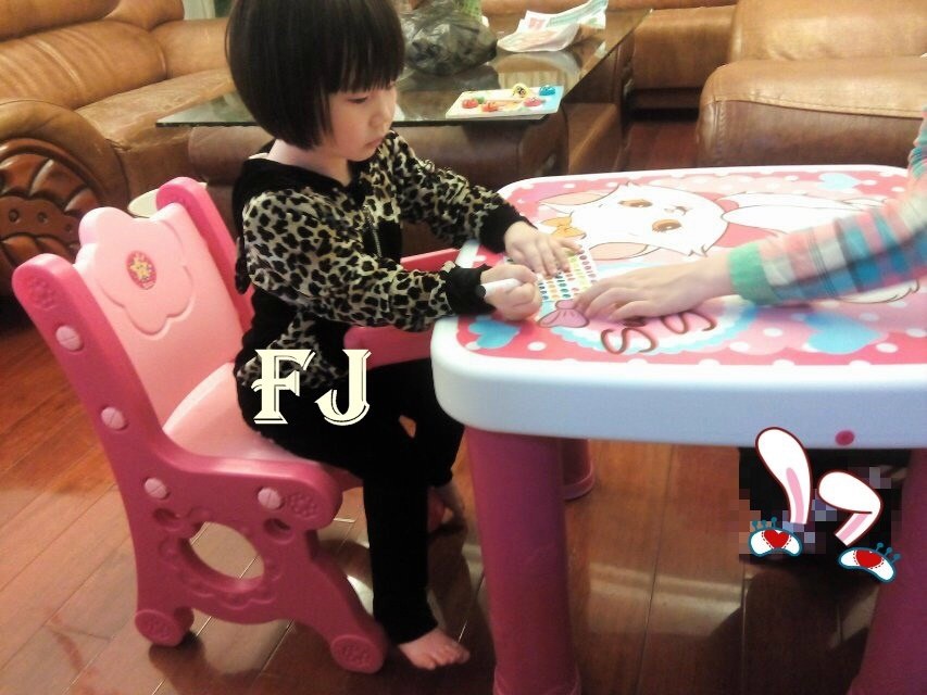 LN-8608 ของใช้เด็กโต๊ะนักเรียนพร้อมเก้าอี้ 2 ตัว ชุดละ