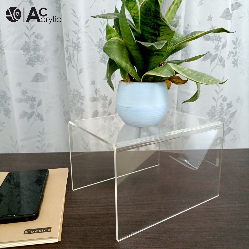 ชั้นวางโมเดล ชั้นวางของอะคริลิค ทรง U ขนาด ก15xย20xส12.5cm. หนา 4 มิล (U7)