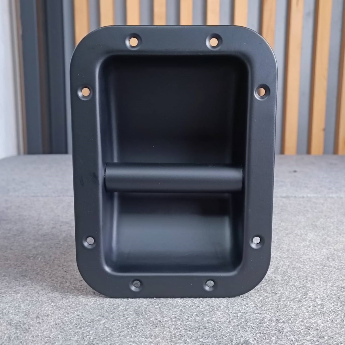 1อัน หูหิ้วลำโพงเหล็ก ทางมน 909H05 22x16CM หูจับเหล็ก ตู้ลำโพง หูยกตู้ลำโพง เหล็ก หูหิ้วลำโพง อุปกรณ์ประกอบตู้ลำโพง เอไอ-ไพศาล