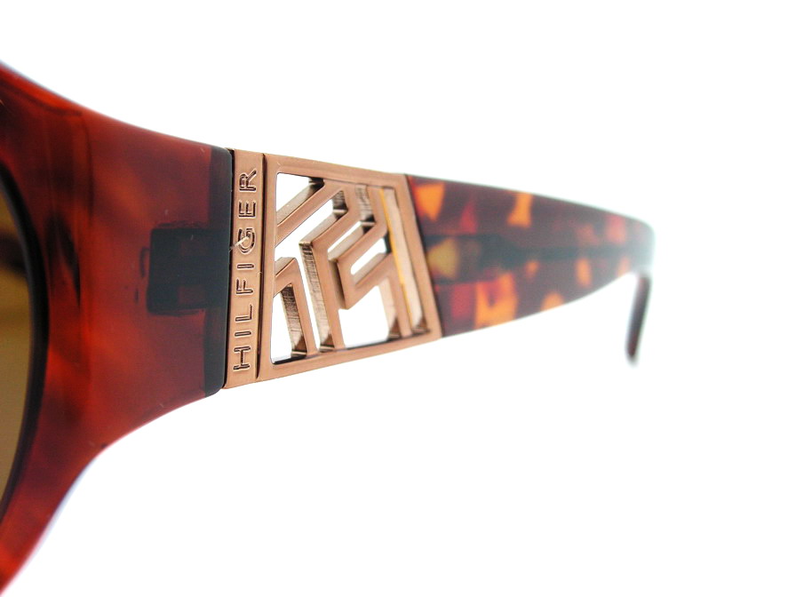 แว่นกันแดด Tommy Hilfiger สวยเก๋สุดๆค่ะ ของแท้100%และถูกสุดๆ ส่งตรงจากUS.ค่ะ