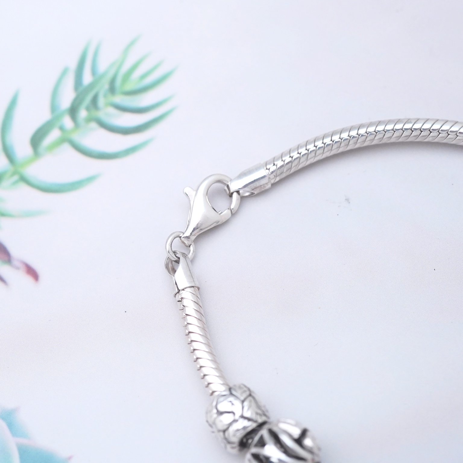 Auspicious Silver Charm Bracelet: A Gift of Blessings สร้อยข้อมือเงินแท้พร้อมลูกปัดมงคล