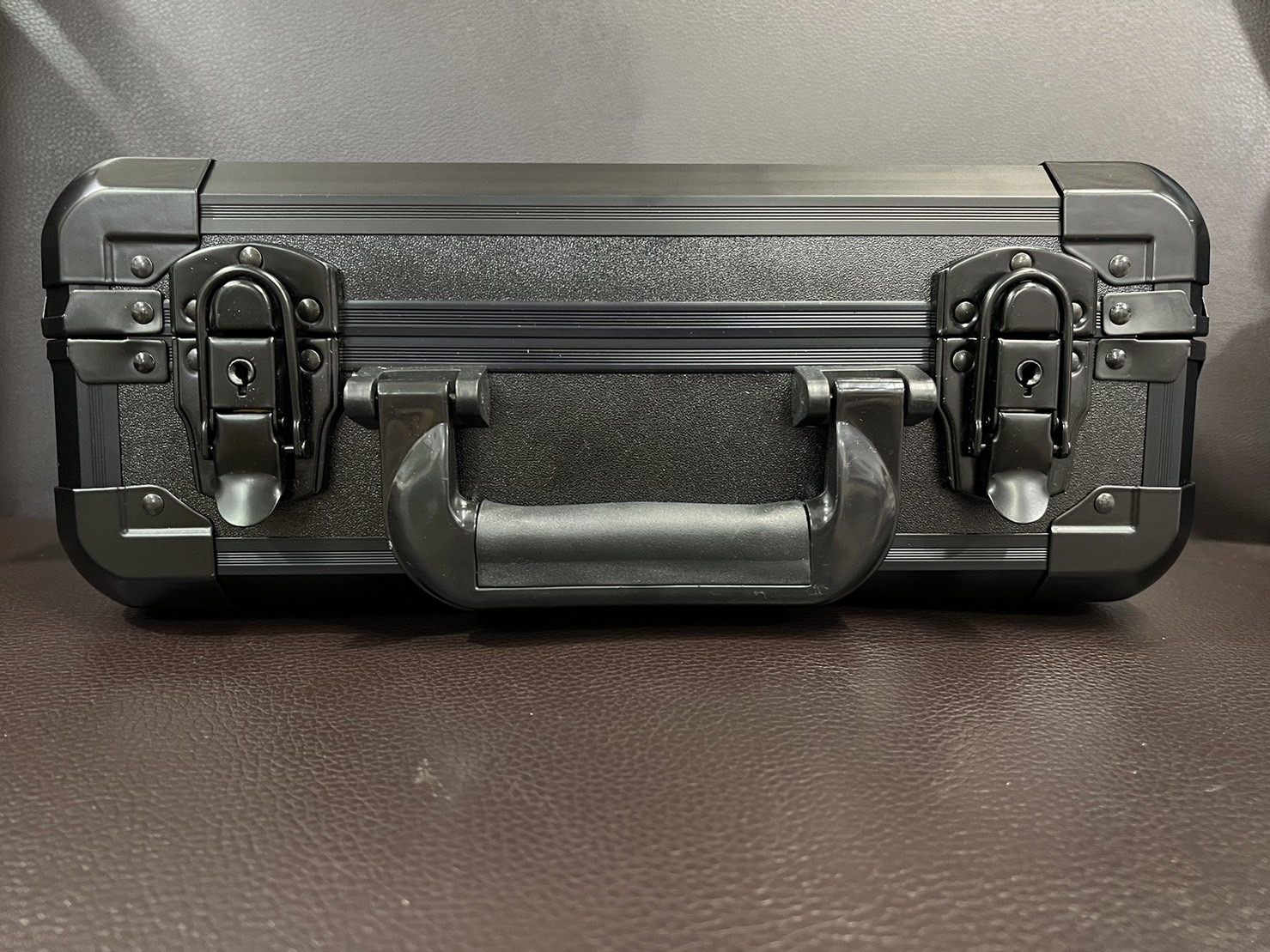 กระเป๋าวิทยุ งานอลูมิเนียม ขนาด 32x27x14Cm