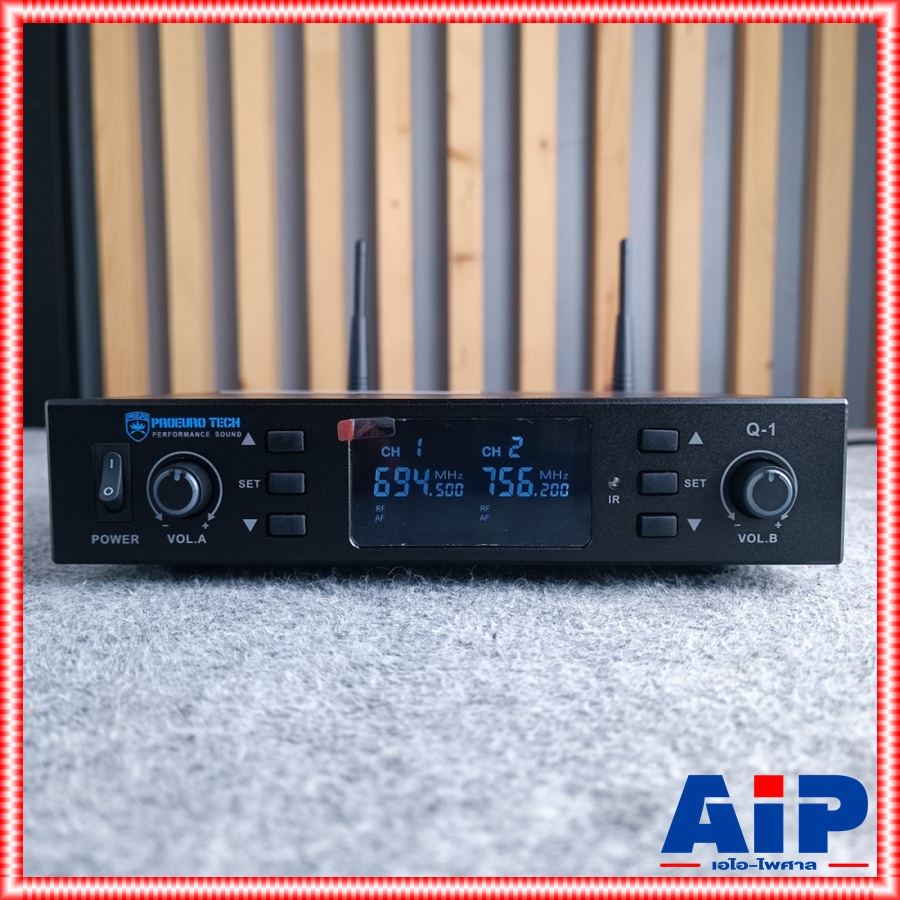 PROEUROTECH Q-1 ไมค์ลอย UHF รุ่นใหม่ ปรับความถี่ได้ ความถี่ใหม่ ปรับได้สูงสุดถึง 84 ช่อง เครื่องรับเล็ก มีกระเป๋า โปรยูโรเทค Q1 เอไอ-ไพศาล