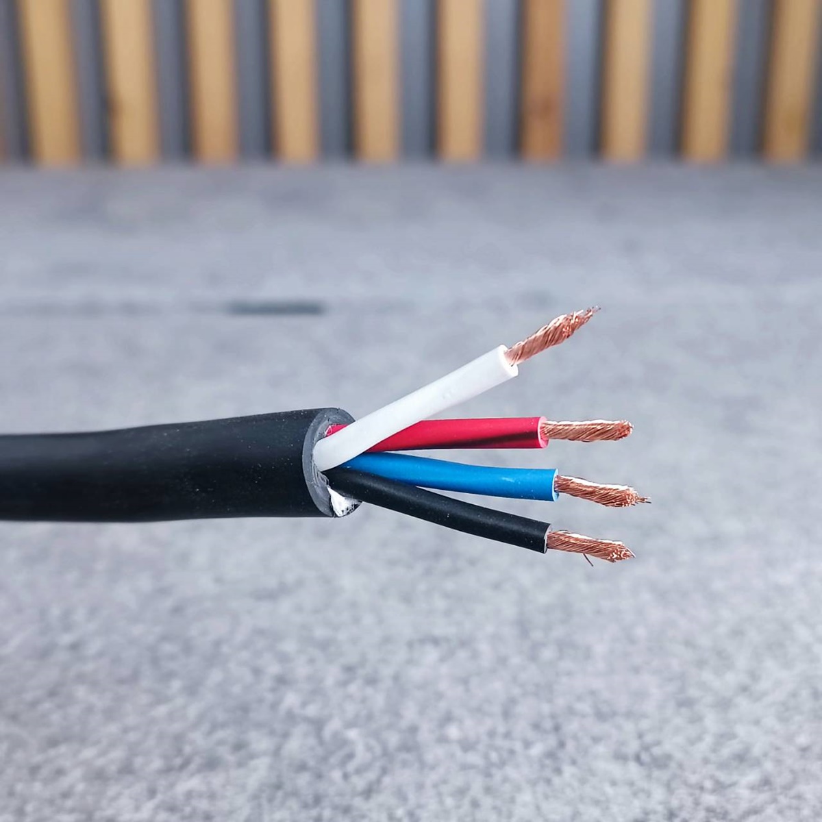 ขด100เมตร CONNEX EVO-425 สายลำโพง ทองแดงแท้ 4x2.5mm สายสีดำ สายลำโพงกลางแจ้ง EVO425 EVO 425 สายลำโพง4คอร์ เอไอ-ไพศาล