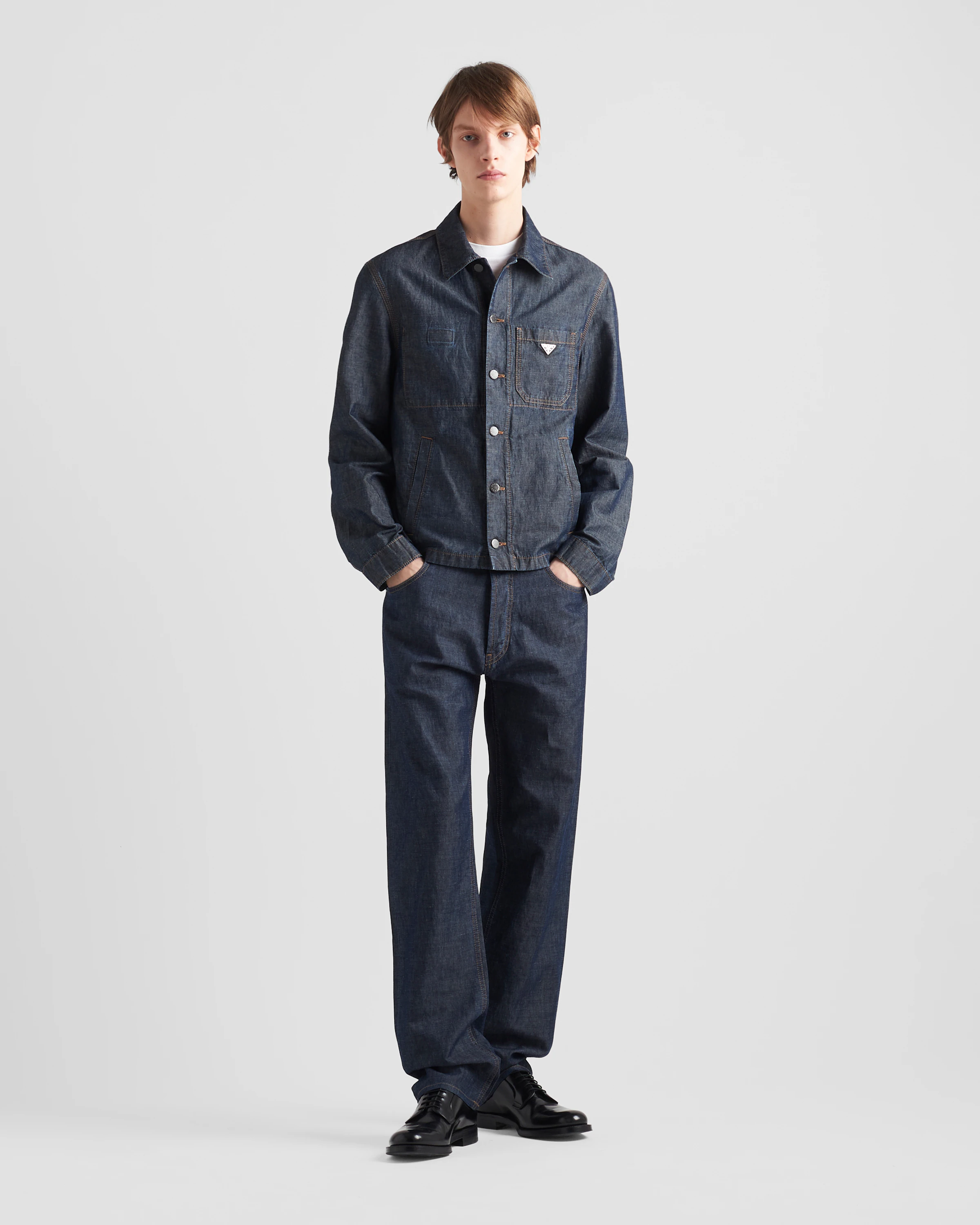 **do** กางเกงยีนส์ Prada Chambray jeans ผู้ชาย สินค้าใหม่ ของแท้