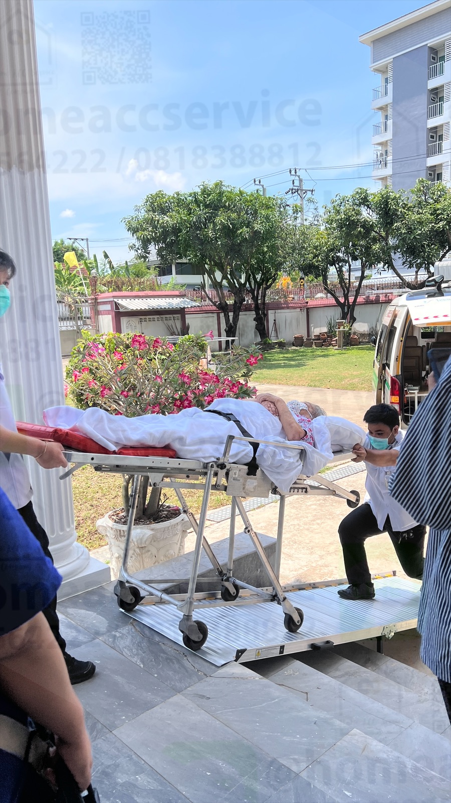 ทางลาดรถเข็นอลูมิเนียมยาวพิเศษ262ซม. (262x75x5.5cm) พับครึ่งด้านกว้าง หนัก 27kg - Aluminium Ramp 262x75x5.5cm 27 kg