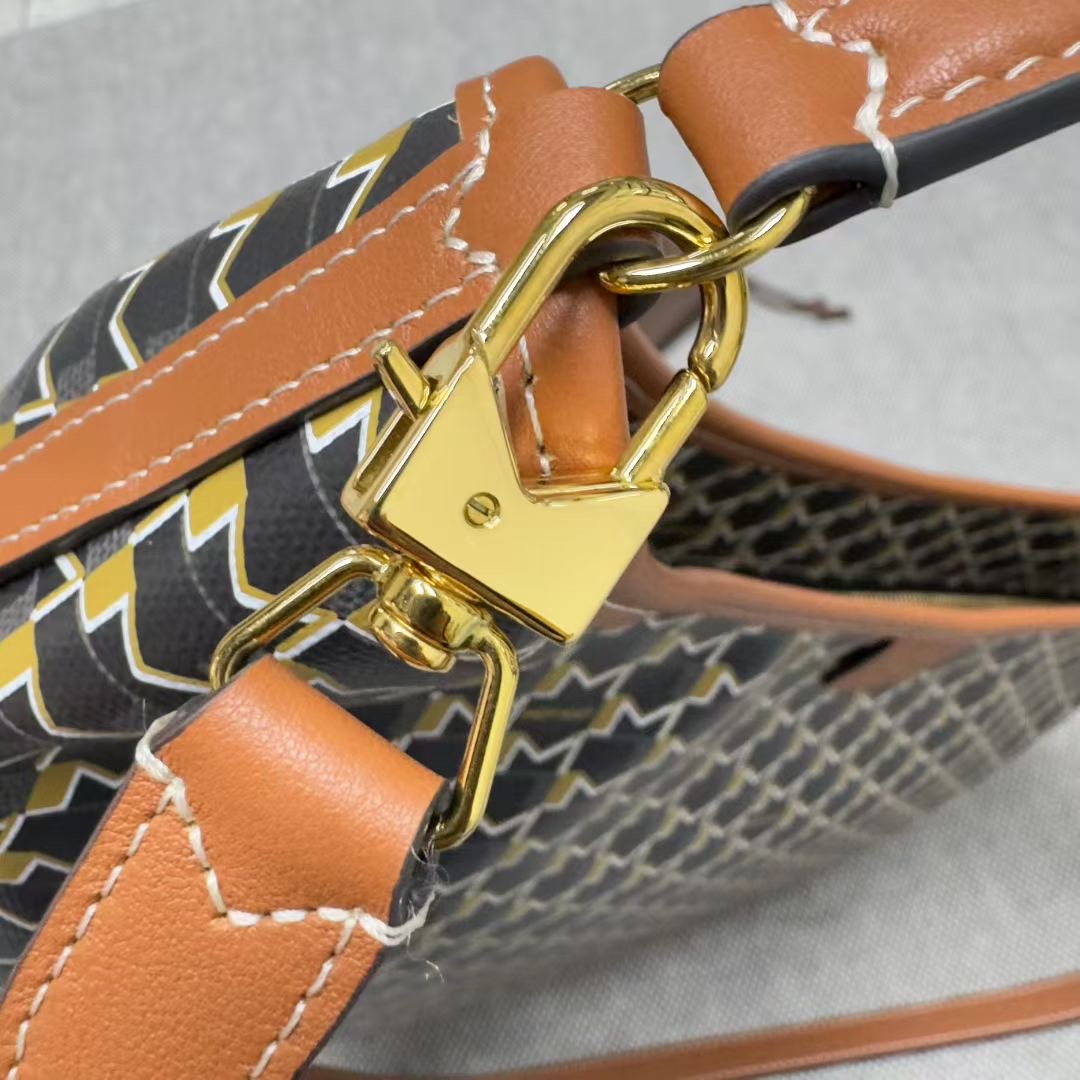 กระเป๋าแคนวาส Moynat Hobo Bag the House’s signature monogram canvas สินค้าใหม่ ของแท้