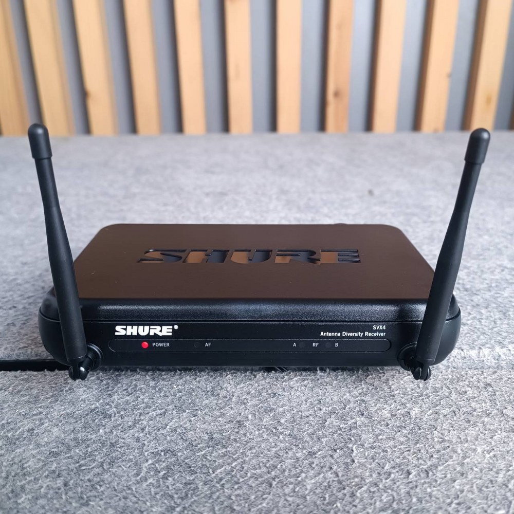 SHURE SVX24TH/PG58 Q12 ไมค์ลอยถือ ชุดไมค์ลอยมือถือเดี่ยว ย่าน UHF SVX 24 TH / PG 58 Q 12 SVX24TH/PG58 เอไอ-ไพศาล +++