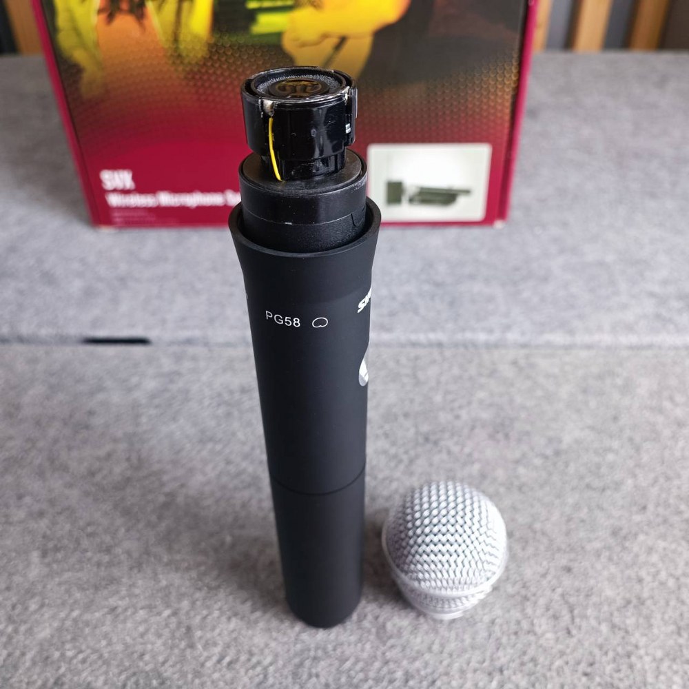 SHURE SVX24TH/PG58-M19 ไมค์ลอยถือ ชุดไมค์ลอยเดี่ยวแบบมือถือ ย่าน UHF SVX 24 TH / PG 58 M 19 SVX24TH/PG58 M19 เอไอ-ไพศาล +++