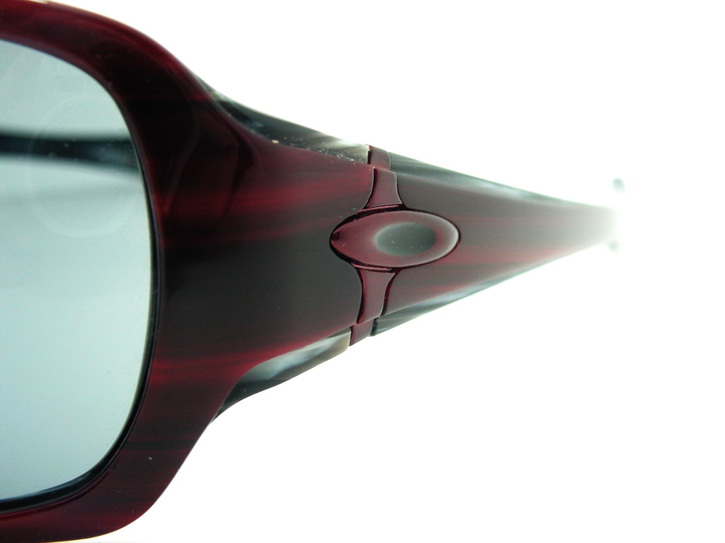 แว่นกันแดด Oakley Script สี Cherry on Top สวยมากมายค่ะ ของแท้และถูกที่สุด ส่งตรงจากUS.ค่ะ