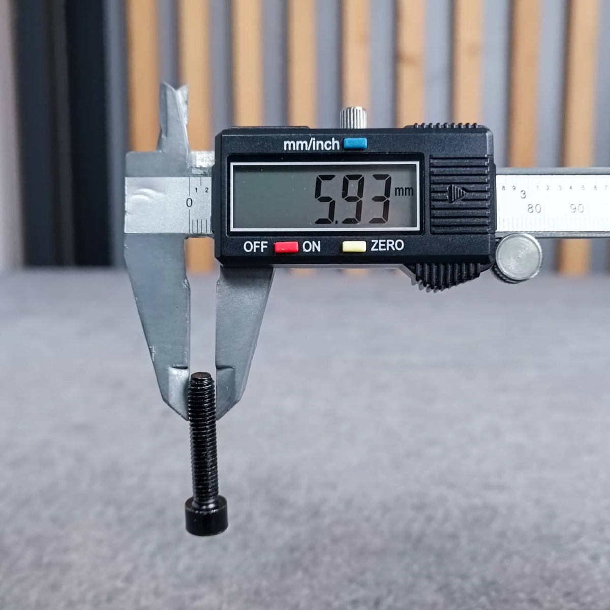 ถุง8ชุด น๊อตหัวหกเหลี่ยม 30mm พร้อม T-NUT M6 น็อตยึดลำโพง สกรู น็อตยึดร่อง น็อตสำหรับตู้ลำโพง เอไอ-ไพศาล