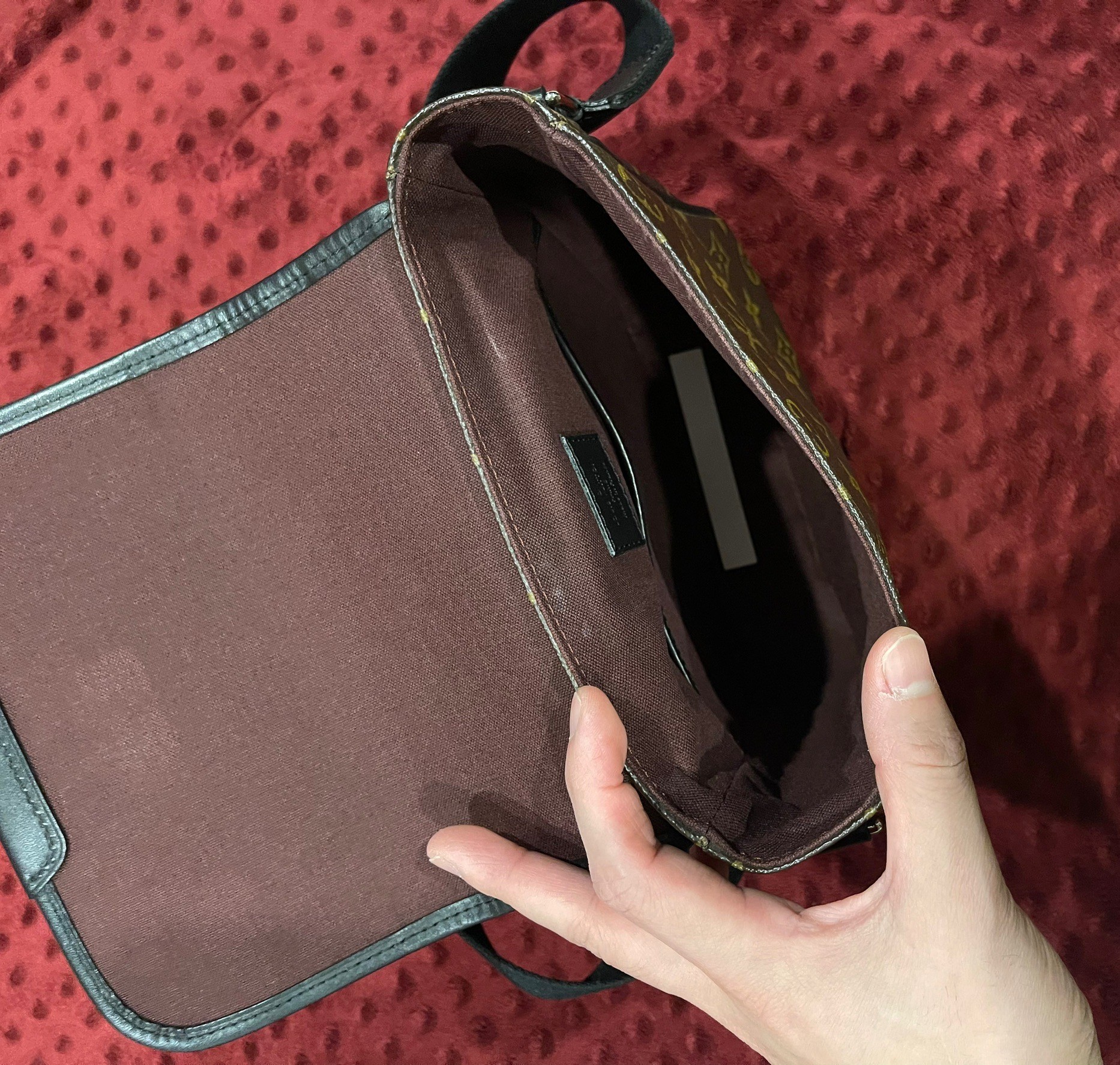 Louis Vuitton Bass Macassar Monogram ขนาด PM เหมือนใหม่ สภาพ 90 %