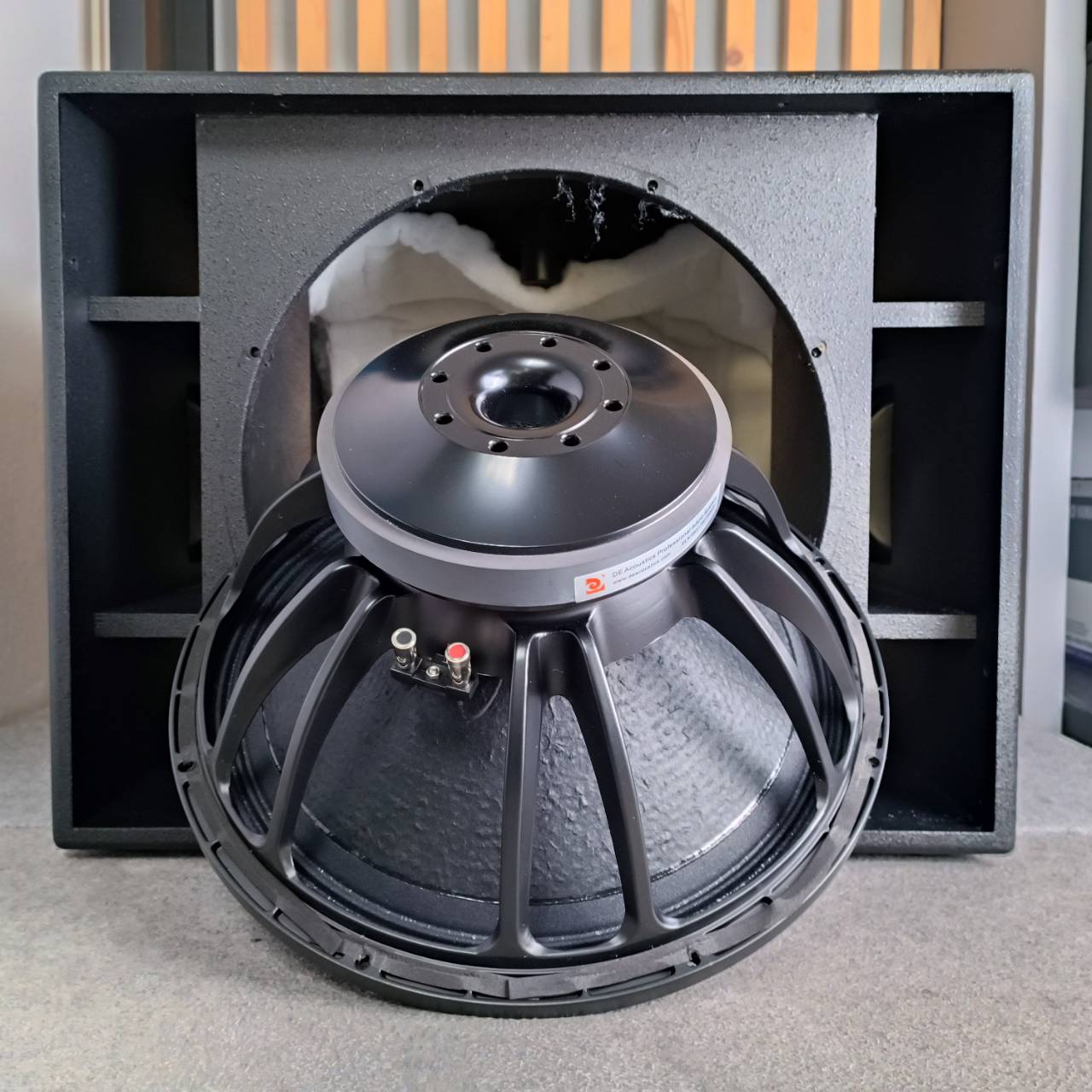 DE ACOUSTIC HT-18B ตู้ลำโพงซับ 18นิ้ว ลำโพง ซับเบส HT 18B HT18B เอไอ-ไพศาล