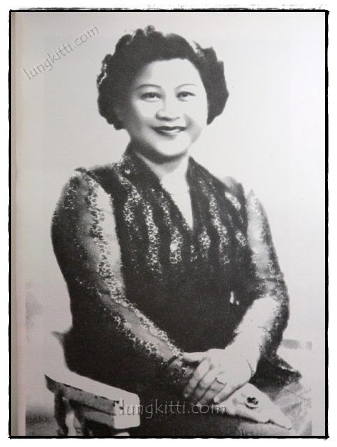 อนุสรณ์ในงานพระราชทานเพลิงศพ นางอำนวย จุละจาริตต์ 021205