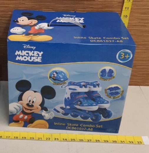 DCD61037-A8 ของเล่นรองเท้าสเก็ตโรลเลอร์เบลดเด็กมิกกี้เม้าส์ พร้อมหมวก สนับเข่า สนับมือ ลิขสิทธิ์ถูกต้อง