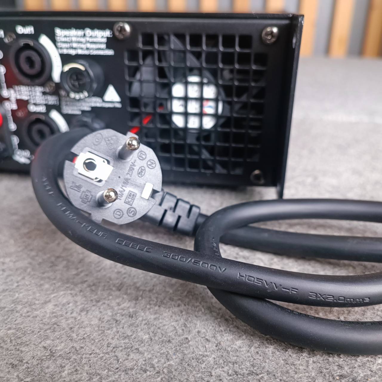 PROEUROTECH 4800Q POWERAMP โปรยูโรเทค ขยาย เพาเวอร์ เครื่องขยายเสียง แอมป์ โปรยูโร เทค Proeuro Tech 4800 Q POWER AMP 4800Q 4-Channel PROEURO TECH เอไอ-ไพศาล