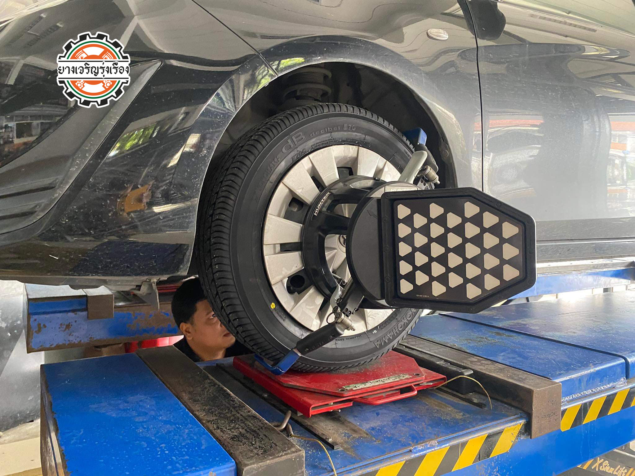 TOYOTA YARIS เข้ารับบริการเปลี่ยนยางรถยนต์ ขอยางคุณภาพเยี่ยม ผลิตญึ่ปุ่น ☄️YOKOHAMA dB decibel E70 ขนาด 185/60R15 𝙊𝙪𝙧 𝙎𝙚𝙧𝙫𝙞𝙘𝙚 บริการทางร้านเรารับทำอะไรบ้าง 🔧 ติดตั้งยางแบบไร้รอย 100% 🔧 บริการสลับยาง ตามอายุ 🔧 มียางรถยนต์ทุกยี่ห้อให้เลือกซื้อ 🔧 เช็คช่วงล่าง แก้ปัญหาให้ตรงจุด 🔧 บริการล้างลิ้นปีกผีเสื้อ 🔧 บริการเช็คระยะรถยนต์ 🔧 เปลี่ยนถ่ายของเหลวทั้งระบบ 🔧 ตั้งศูนย์ด้วยเครื่อง HUNTER นำเข้าจาก USA สอบถามข้อมูลเพิ่มเติม หรือนัดหมายเข้ารับบริการ Tel : 08-6569-1915 Tel : 08-6544-5963 Line id : @88rw Tiktok : https://www.tiktok.com/@88rwycrr Youtube : https://youtube.com/@88rw Facebook : https://www.facebook.com/88rwtire Location : https://goo.gl/maps/HrNUAZXPN94KvxZ98?coh=178573&entry=tt #รถยนต์มีปัญหาไม่รู้ต้องแก้ตรงไหน ทางเรายินดี ตรวจหาปัญหาและหาวิธีแก้ บอกลูกค้าก่อนลงมือทำเสมอราคาเป็นธรรมไม่เอาเปรียบ สบายใจคุณลูกค้า ---------------------------------- ดูแลให้คำปรึกษาทุกปัญหาคาใจ ไม่ทิ้งลูกค้า มีบริการหลังการขาย 【ให้ผู้เชี่ยวชาญของเรา ดูแลรถคุณ】 ร้านยางเจริญรุ่งเรือง ยินดีต้อนรับครับ ---------------------------------- #โช๊คอัพรถยนต์ #monroe #yss #kayaba #profender #ร้านยางเจริญรุ่งเรือง #นนทบุรี #งามวงศ์วาน #amsfix #บริการช่วงล่างรถยนต์ #ซ่อมบำรุงช่วงล่าง #เซทอัพโช๊คอัพรถยนต์