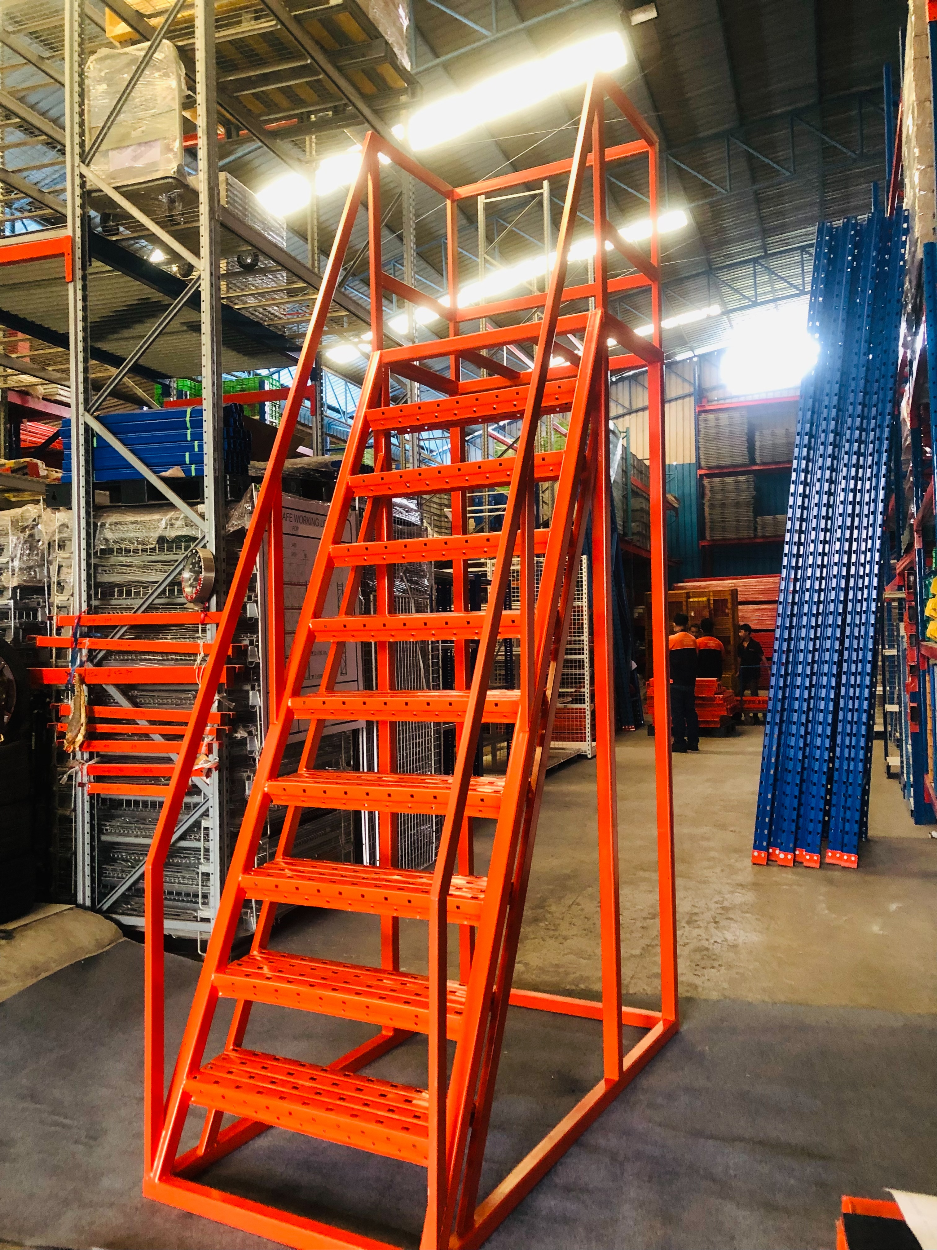 บันไดมีล้อและไม่มีล้อ