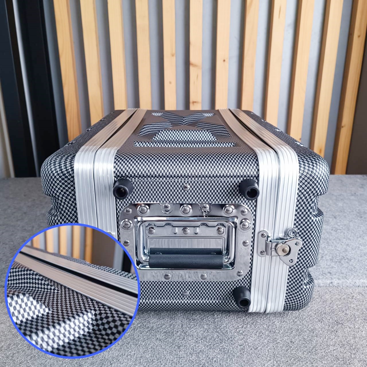 สินค้าเสียหายจากการขนส่ง RACK ABS ABS-4USD แร็คไมค์ลอย ลึก9นิ้ว *KEVLAR* มีรอยบุบ โก่งเล็กน้อย พร้อม ลิ้นชักใส่ไมค์ กล่องใส่อุปกรณ์เครื่องเสียง เอไอ-ไพศาล