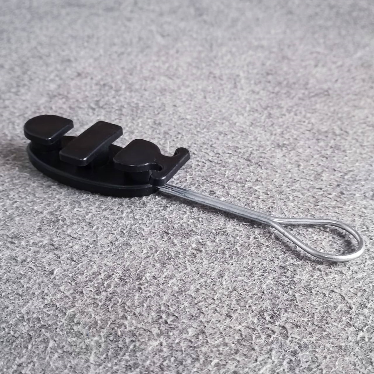 แพ็ค50อัน ตุ๊กตาจับสายดรอปวาย DROP WIRE CLAMP ตุ๊กตายึดสาย สีดำ ตัวยึดสาย แค้มดรอปวาย เอไอ-ไพศาล