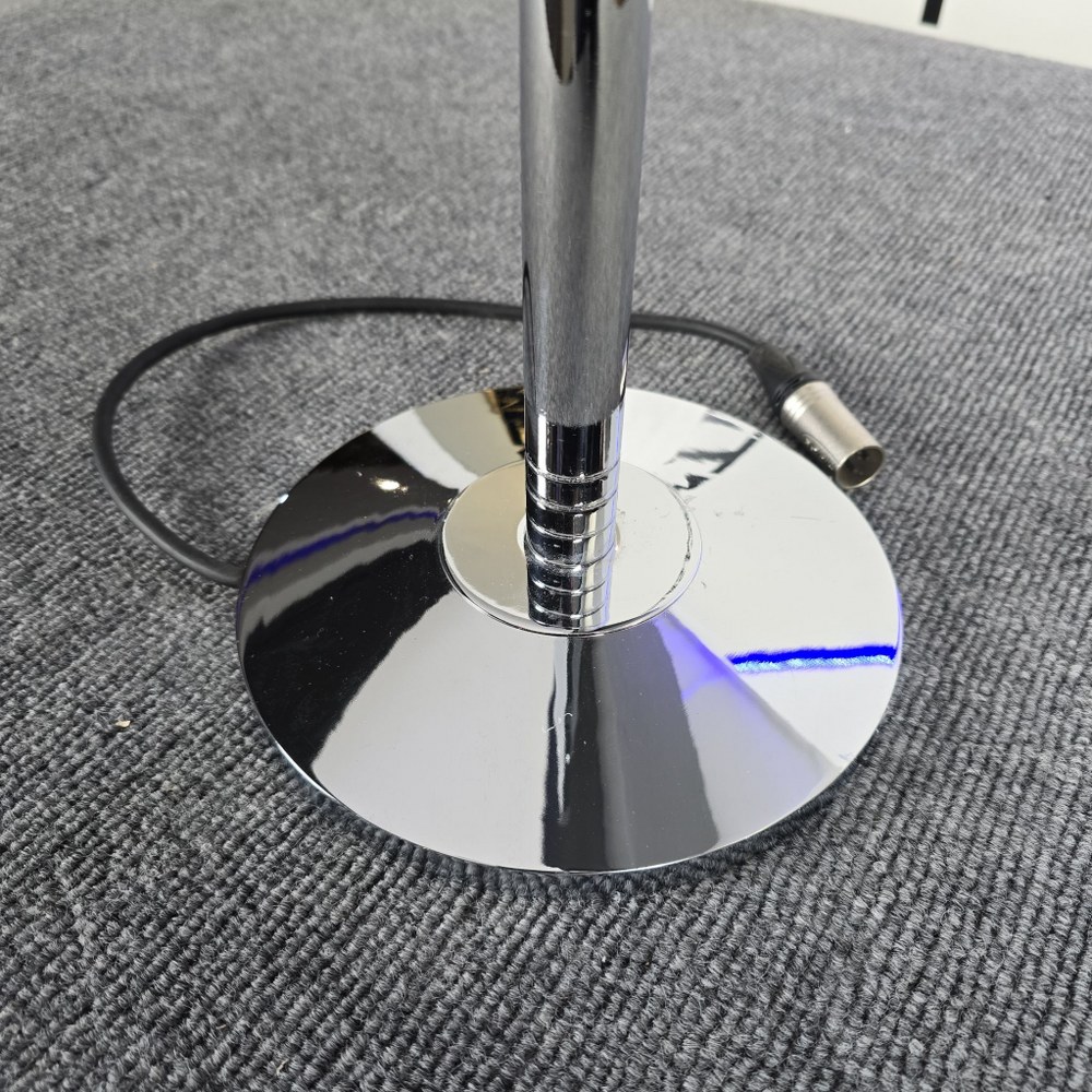 yyy ขาตั้งไมค์พิธีการ ตั้งพื้น ขาตั้งไมค์ ขาตั้งไมโครโฟน โครเมี่ยม Microphone Stand มีสายไมค์ติดตั้งอยุ่ภายใน พร้อมใช้งาน เอไอ-ไพศาล