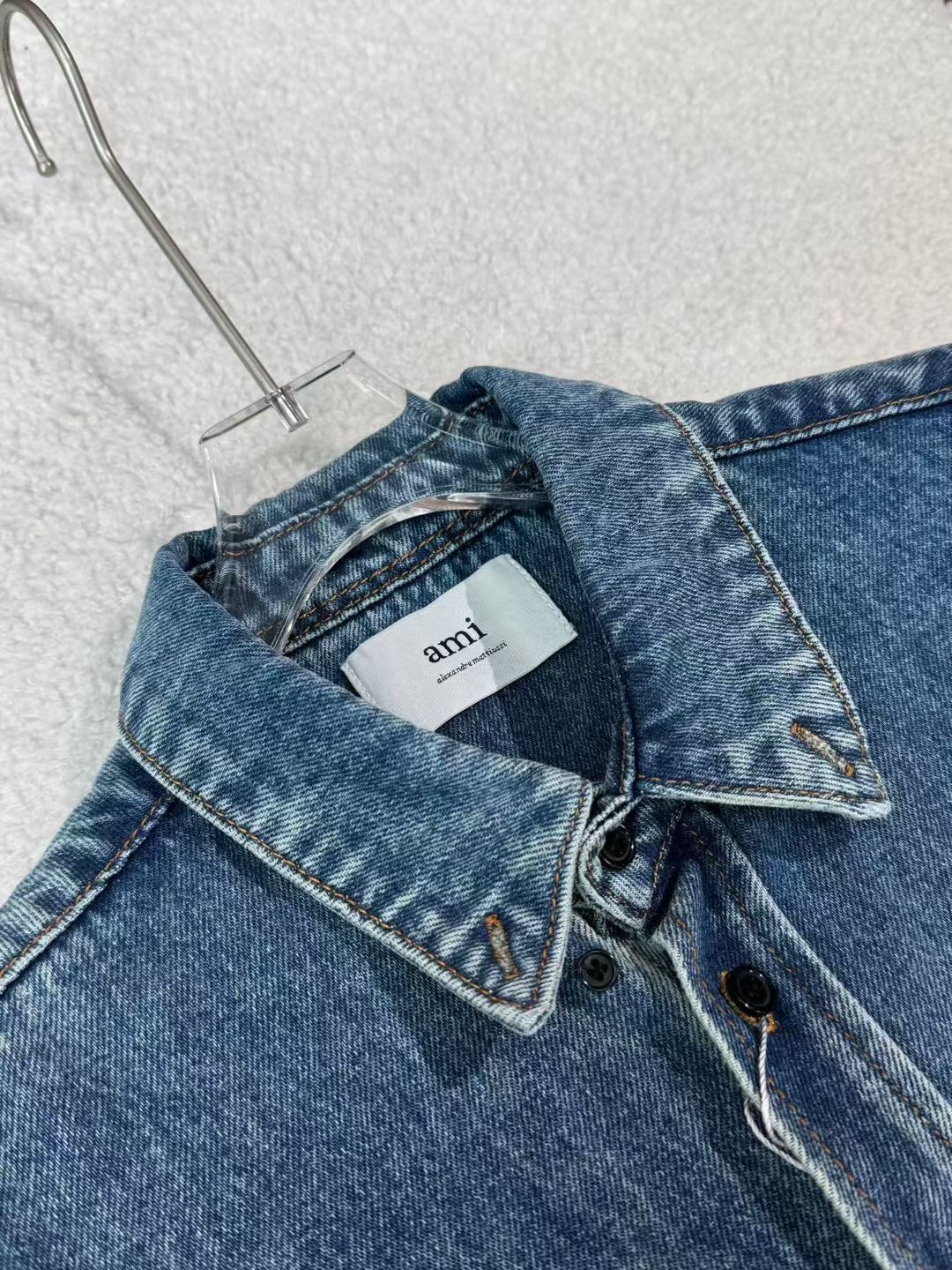 **do** เสื้อยีนส์ BLUE DENIM BUTTON DOWN AMI มี 2 สี ใส่ได้ ชาย หญิง สินค้าใหม่ ของแท้