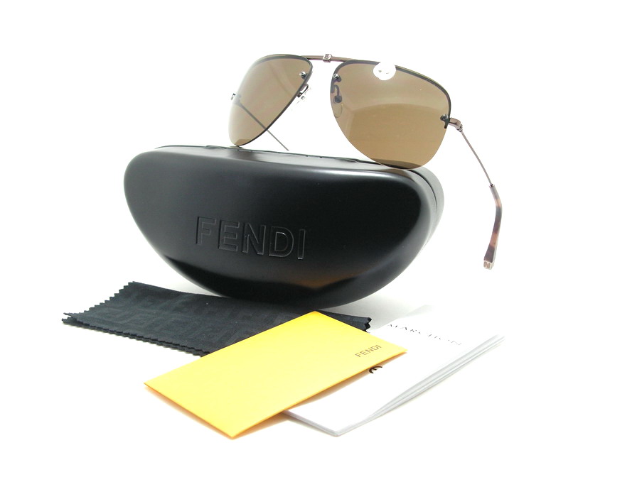 แว่นกันแดด Fendi สวยหรูสุดๆค่ะ ของแท้100%และถูกสุดๆ ส่งตรงจากUS.ค่ะ