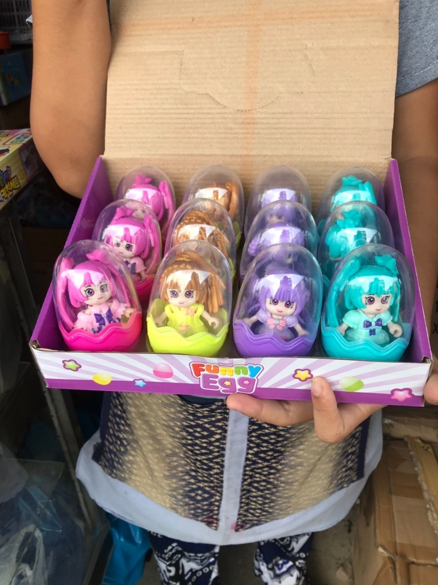 GYD6604 ของเล่นโมเดลไข่ตุ๊กตา ตุ๊กตาโมเดล ปลีกยกกล่อง 12 ชิ้น