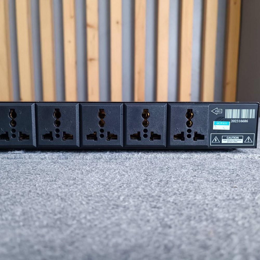 MICROTECH SQ-802 ปลั๊กซีเควนซ์ จออาจมีการเปลี่ยนสีขึ้นกับล็อตผลิต สายไฟขนาดใหญ่ 3x4 SQ.MM เบรคเกอร์ติดแร็ค จ่ายไฟเข้าระบบเป็นลำดับหน่วงเวลา SQ802 SQ 802 เอไอ-ไพศาล