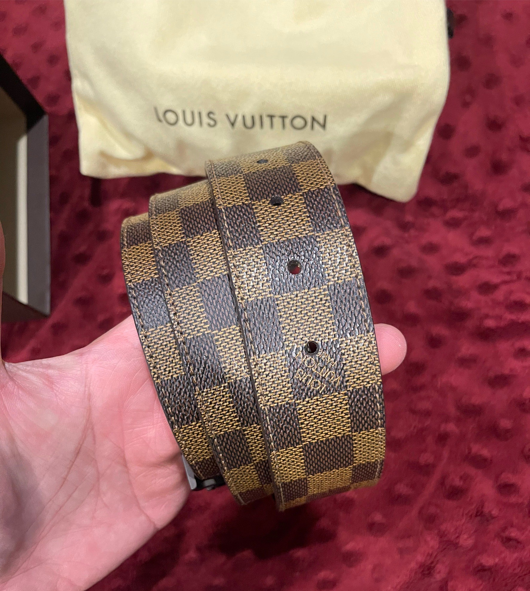 Louis Vuitton Belt ลาย Damier ตารางสีน้ำตาล (Like New) ความยาว 95 CM