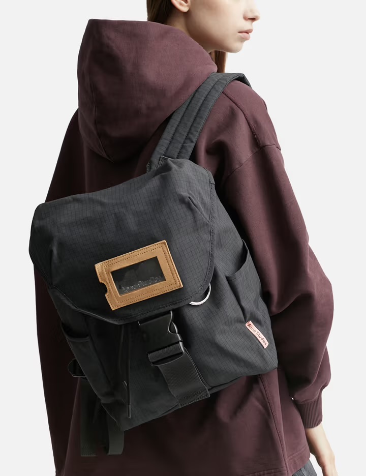 **do** กระเป๋าเป้ Acne Studios RIPSTOP NYLON BACKPACK สินค้าใหม่ ของแท้