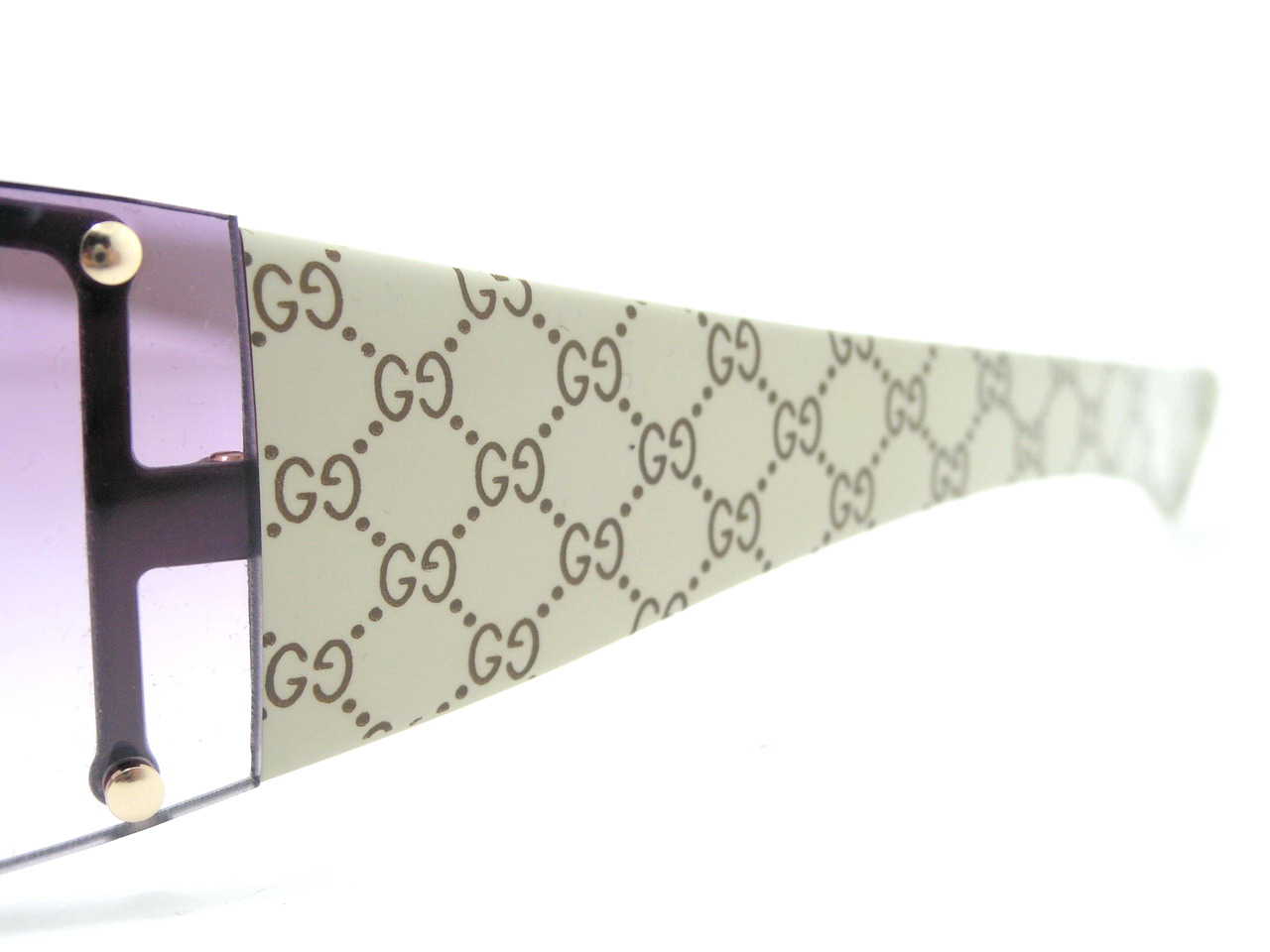 หมดแล้วค่ะ+++แว่นกันแดด Gucci !!!ไฮโซมากมายค่ะ ของแท้100%และถูกสุดๆ ส่งตรงจากUS.ค่ะ