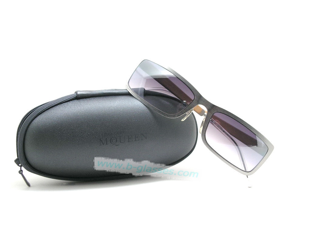 S แว่นกันแดด Alexander McQueen แบรนด์นี้หายากสุดๆค่ะ ของแท้100%และถูกสุดๆ ส่งตรงจากUS.ค่ะ