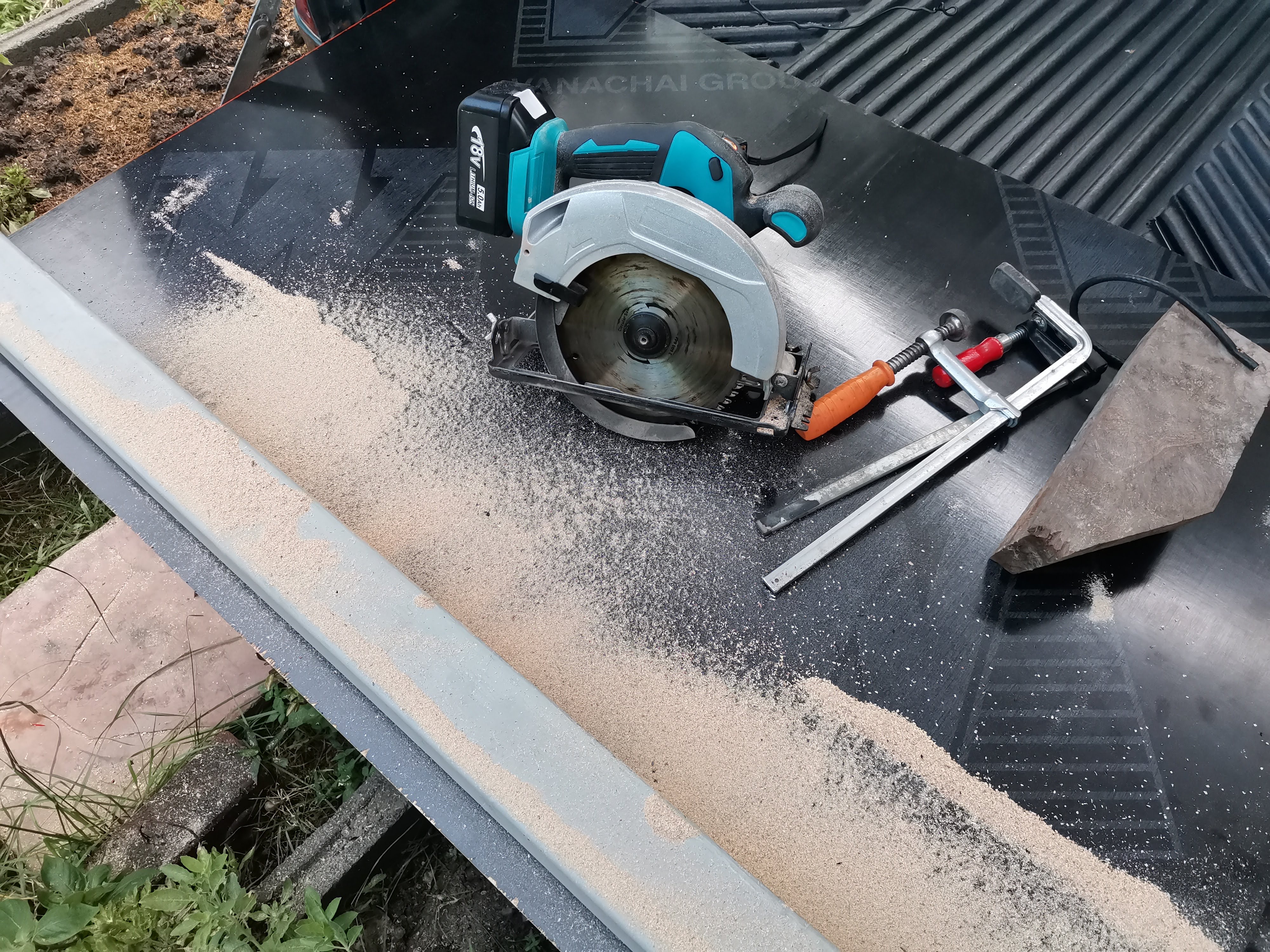 เลื่อยวงเดือน 18V 7" Brushless Motor ไร้แปลงถ่าน ใช้รวมกับแบตจีนทรงมากีต้า ได้เลย แถมใบเลื่อย ไม่รวมแบต