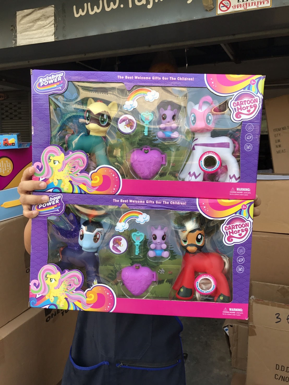 2016-8-9 ของเล่นโมเดลม้าโพนี่ มีเสียงมีไฟ กล่องละ