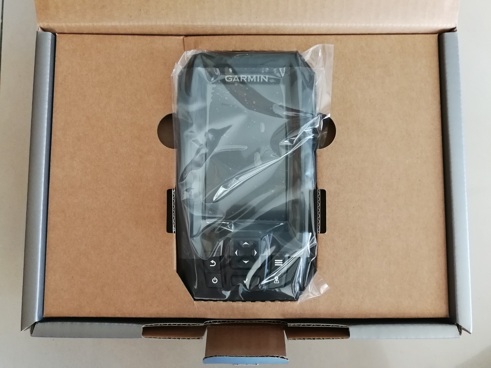 เครื่องหาปลา+GPS ยี่ห้อ Garmin Striker Vivid 4cv with Transducer