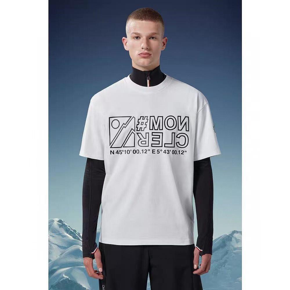 **do** เสื้อยืด Moncler t shirt manica corta มี 2 สี สินค้าใหม่ ของแท้