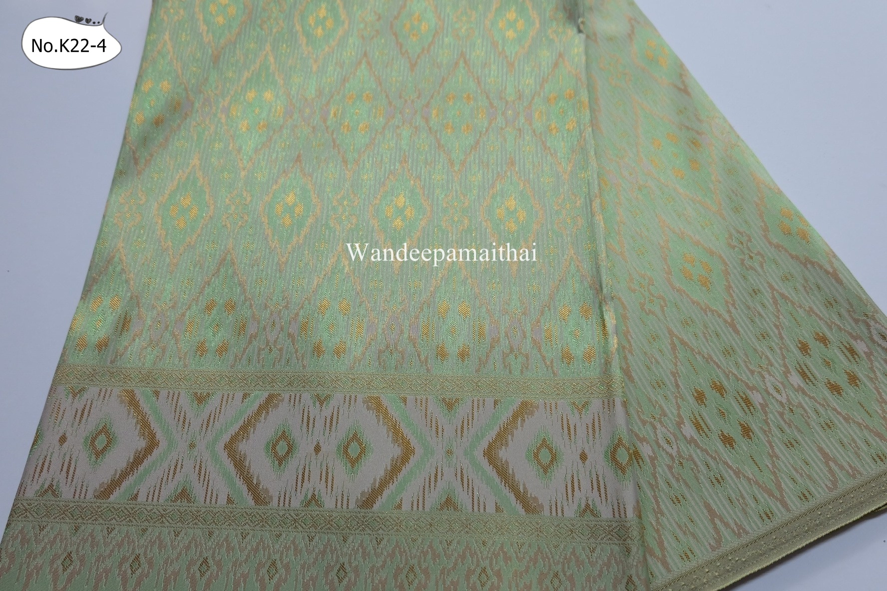 ผ้าไหมเกษตร คุณภาพดี ราคาถูก (สีเขียวหวาน)