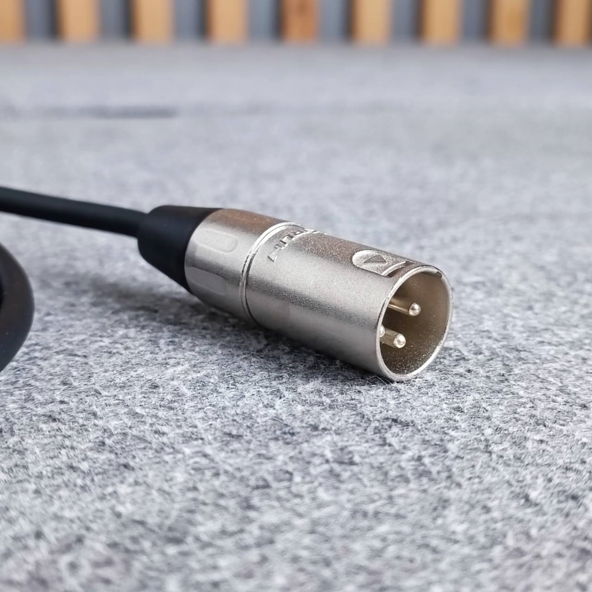 2เมตร KIRLIN Y-301 สายY XLR ผู้ x1 ออก XLR เมีย x2 ยาว 2เมตร 24awg สายสัญญาณ CANNONผู้ x1 - CANNONเมีย x2 สายสัญญาณสำเร็จรูป เอไอ-ไพศาล