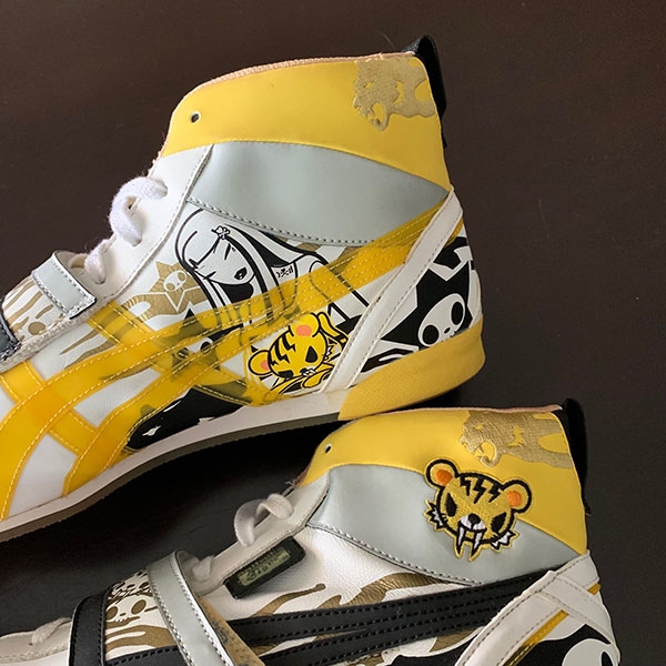 Onitsuka Tiger Tokidoki - White / Yellow Black (Hi) ทรงหุ้มข้อ Show Case