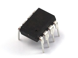 AT24C32(DIP-8) EEPROM I2C 32Kbit (4K x 8bit)