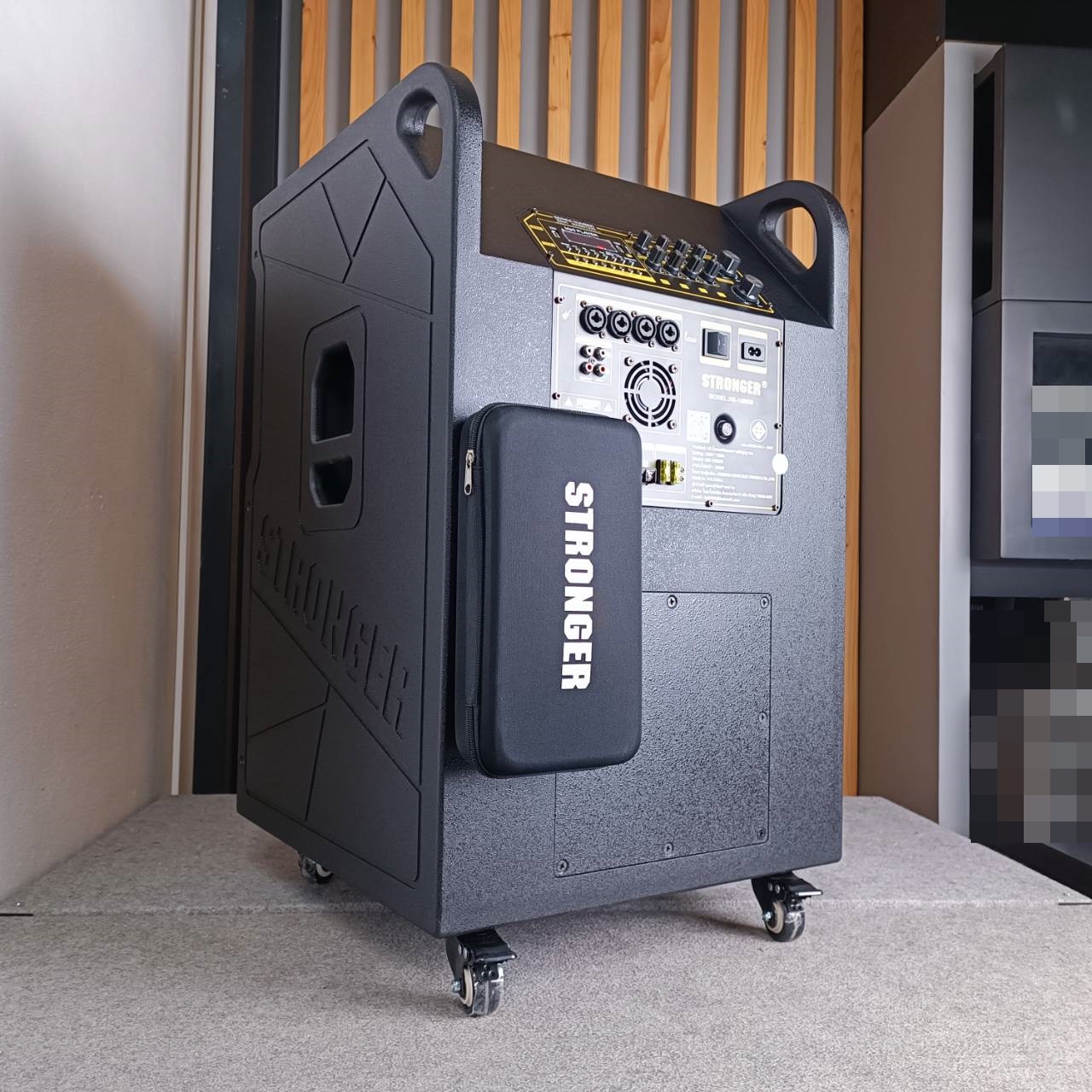 STRONGER HS-158EM ตู้ลำโพงไม้ 15นิ้ว มีแบต ไมค์ลอย ลำโพงบลูธูท ลำโพงพกพา ลำโพงล้อลาก ลำโพงกลางแจ้ง HS 158EM HS158EM เอไอ-ไพศาล