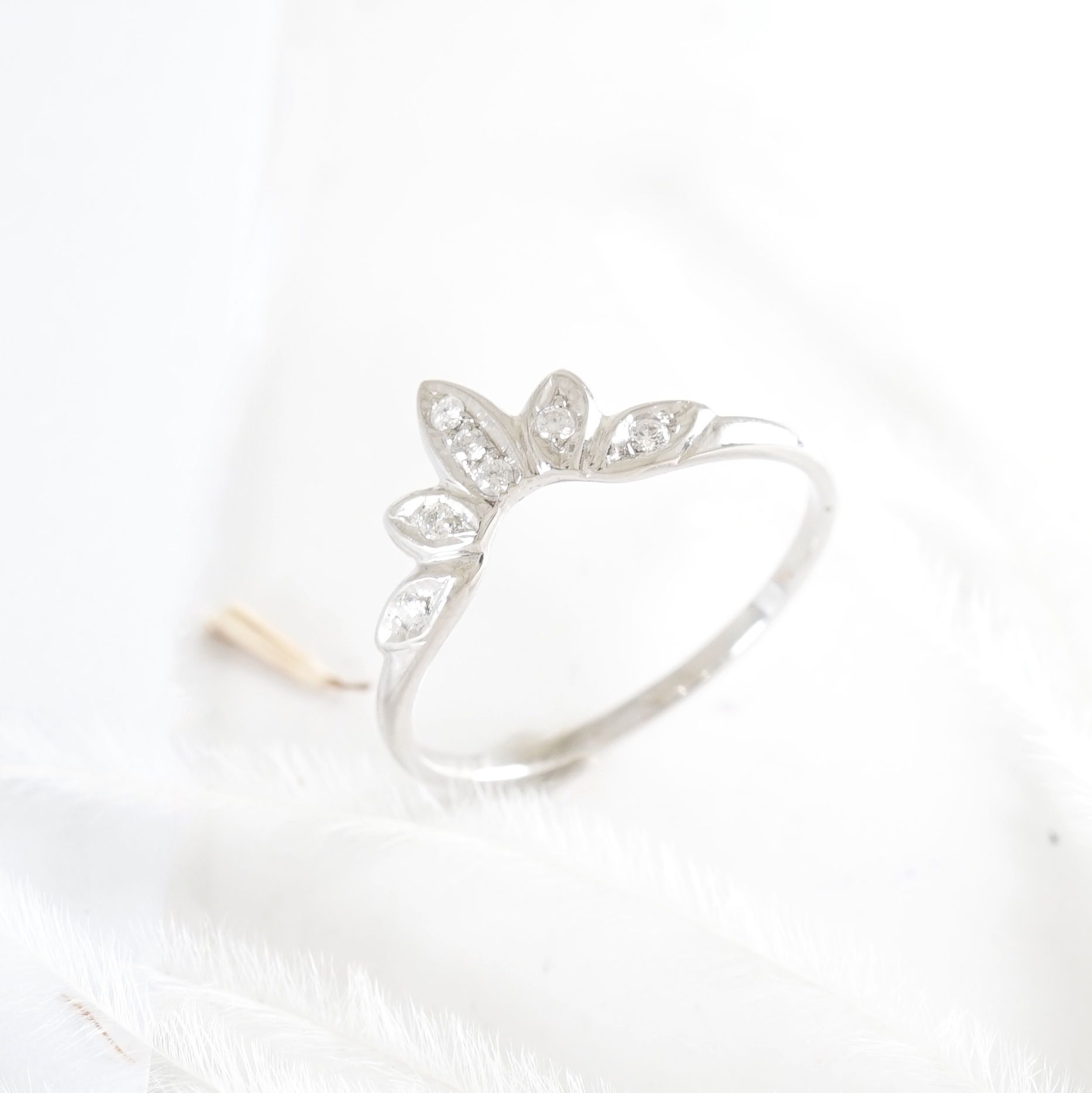 Princess Crown Diamond Ring น้องแหวนมงกุฎเพชรสุดน่ารัก สาวๆที่รักความโดดเด่น แฝงด้วยความหวาน ห้ามพลาดเลยค่ะ 🤗💕
