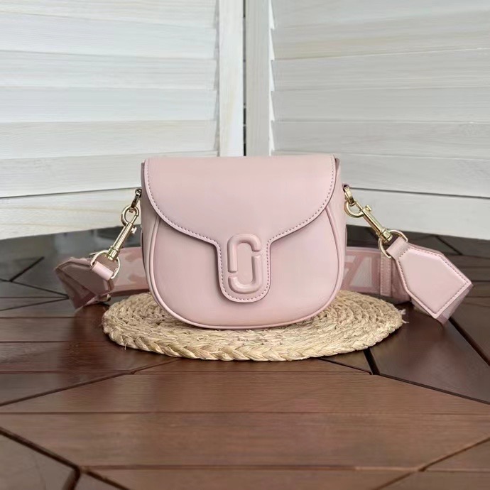 **C** กระเป๋า THE J MARC SMALL SADDLE BAG มี 8 สีให้เลือก สินค้าใหม่ ของแท้