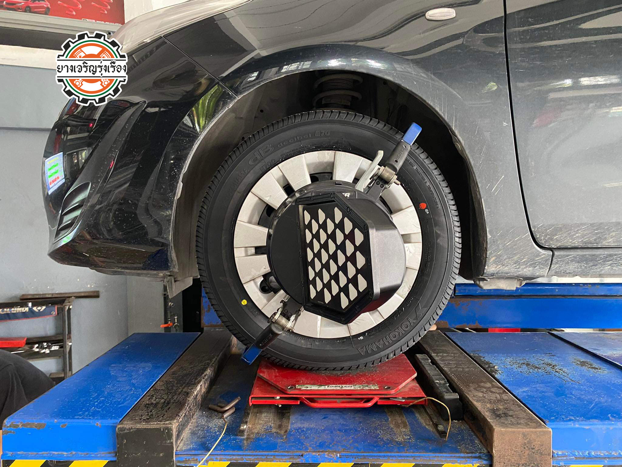 TOYOTA YARIS เข้ารับบริการเปลี่ยนยางรถยนต์ ขอยางคุณภาพเยี่ยม ผลิตญึ่ปุ่น ☄️YOKOHAMA dB decibel E70 ขนาด 185/60R15 𝙊𝙪𝙧 𝙎𝙚𝙧𝙫𝙞𝙘𝙚 บริการทางร้านเรารับทำอะไรบ้าง 🔧 ติดตั้งยางแบบไร้รอย 100% 🔧 บริการสลับยาง ตามอายุ 🔧 มียางรถยนต์ทุกยี่ห้อให้เลือกซื้อ 🔧 เช็คช่วงล่าง แก้ปัญหาให้ตรงจุด 🔧 บริการล้างลิ้นปีกผีเสื้อ 🔧 บริการเช็คระยะรถยนต์ 🔧 เปลี่ยนถ่ายของเหลวทั้งระบบ 🔧 ตั้งศูนย์ด้วยเครื่อง HUNTER นำเข้าจาก USA สอบถามข้อมูลเพิ่มเติม หรือนัดหมายเข้ารับบริการ Tel : 08-6569-1915 Tel : 08-6544-5963 Line id : @88rw Tiktok : https://www.tiktok.com/@88rwycrr Youtube : https://youtube.com/@88rw Facebook : https://www.facebook.com/88rwtire Location : https://goo.gl/maps/HrNUAZXPN94KvxZ98?coh=178573&entry=tt #รถยนต์มีปัญหาไม่รู้ต้องแก้ตรงไหน ทางเรายินดี ตรวจหาปัญหาและหาวิธีแก้ บอกลูกค้าก่อนลงมือทำเสมอราคาเป็นธรรมไม่เอาเปรียบ สบายใจคุณลูกค้า ---------------------------------- ดูแลให้คำปรึกษาทุกปัญหาคาใจ ไม่ทิ้งลูกค้า มีบริการหลังการขาย 【ให้ผู้เชี่ยวชาญของเรา ดูแลรถคุณ】 ร้านยางเจริญรุ่งเรือง ยินดีต้อนรับครับ ---------------------------------- #โช๊คอัพรถยนต์ #monroe #yss #kayaba #profender #ร้านยางเจริญรุ่งเรือง #นนทบุรี #งามวงศ์วาน #amsfix #บริการช่วงล่างรถยนต์ #ซ่อมบำรุงช่วงล่าง #เซทอัพโช๊คอัพรถยนต์