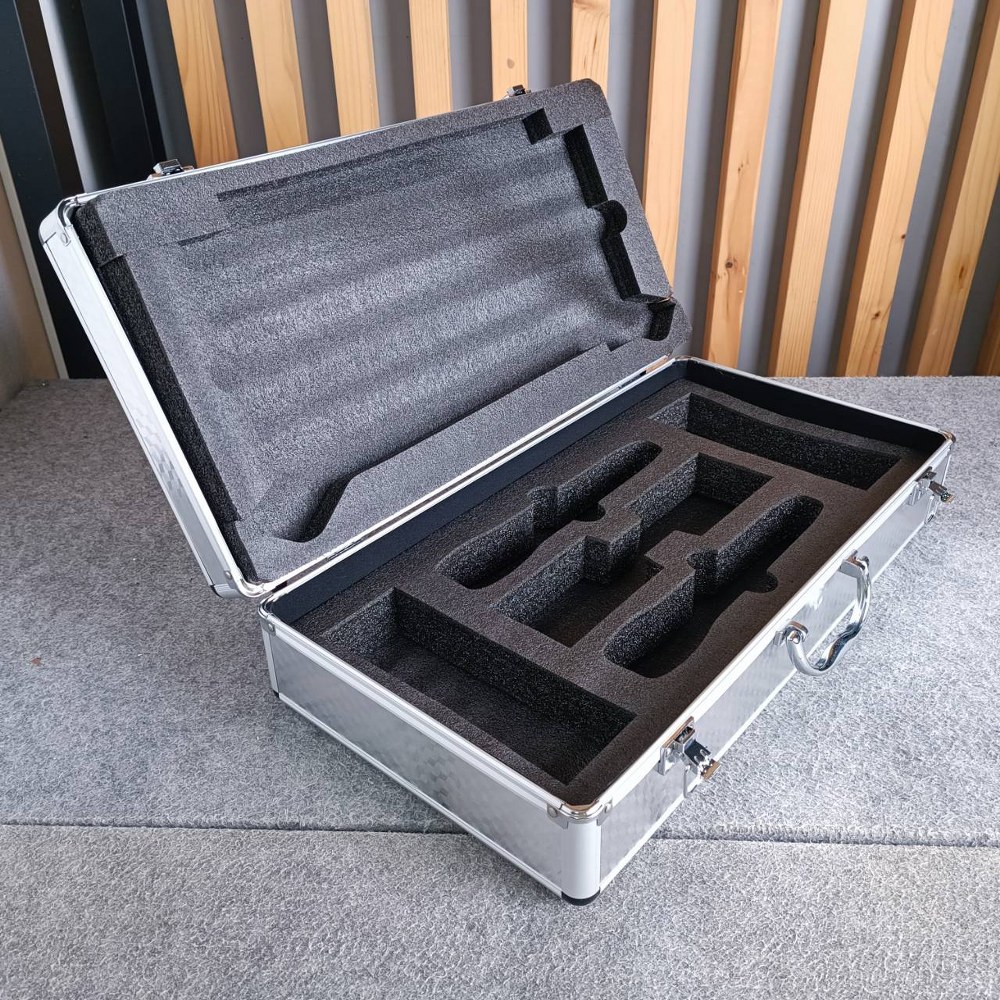 สีเงิน PROPLUS กล่องใส่ไมค์ลอย PRO PLUS โปรพลัส กล่องไมค์ กล่องเก็บไมค์ กล่องไมค์ลอย กระเป่าไมค์ กระเป๋าไมค์ลอย เอไอ-ไพศาล